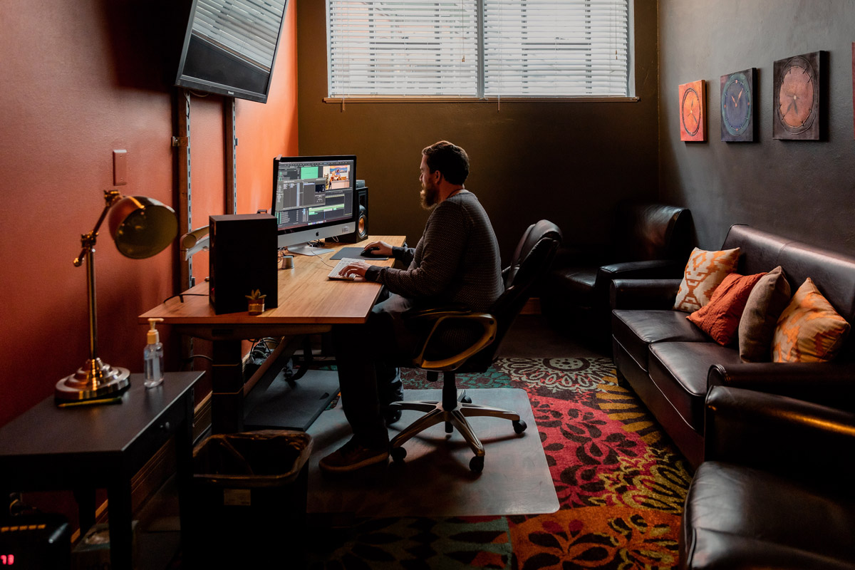 About 21 Post Production - Video Editing